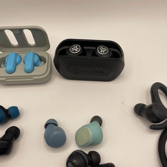 Lot of 30 Incomplete Bluetooth Headphones Earbuds Airbuds - Picture 5 of 6